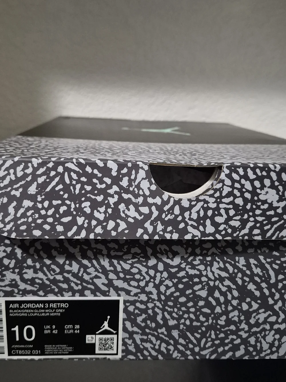 Air Jordan Retro 3 Black/Light Mint Elephant Print